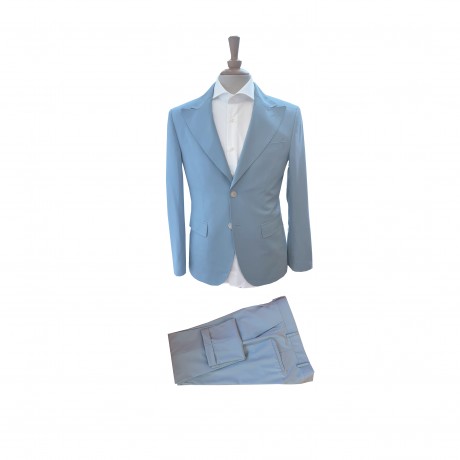 Anzug hellblau